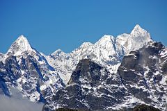 Kongma La 05 Drangnag Ri, Gauri Shankar East Face, Kang Korob, Menlungtse West and Main Summits Close Up